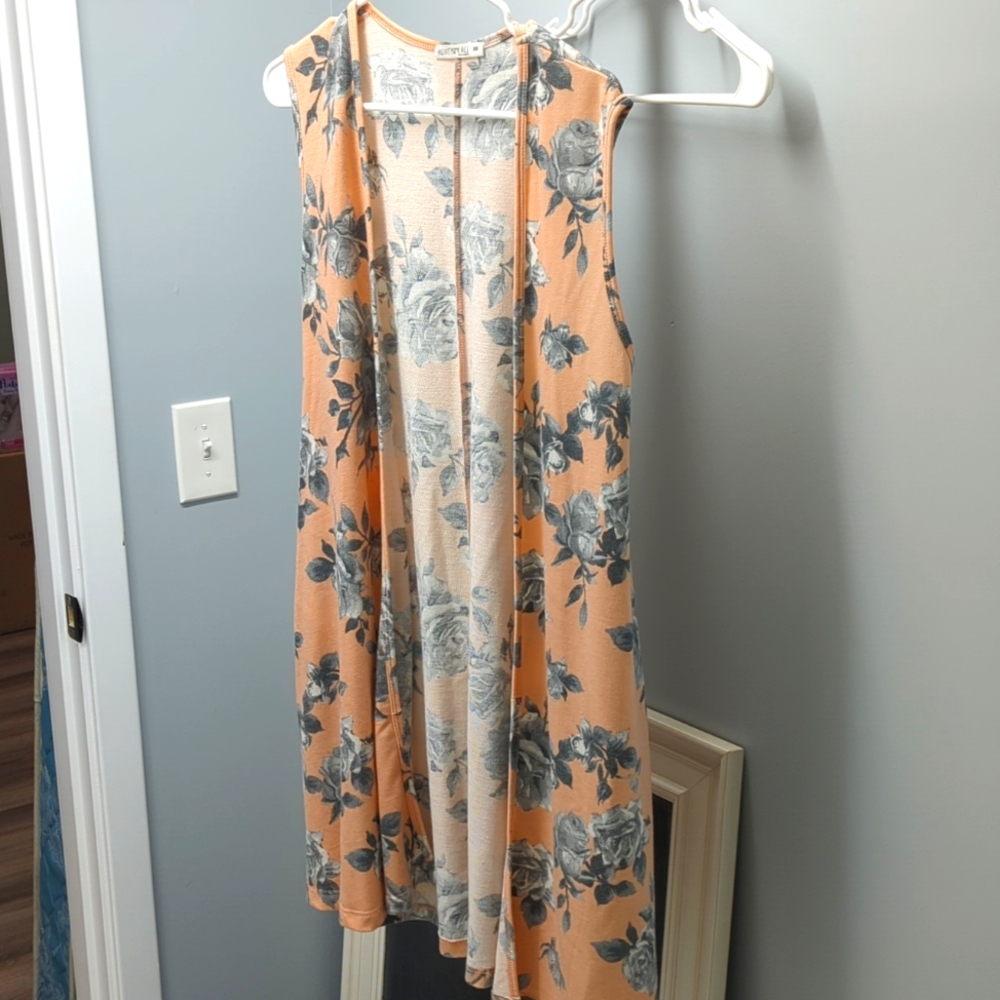 Honey & Lace sleeveless cardigan